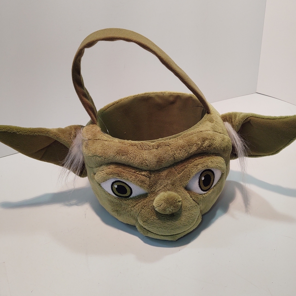 NWT Disney Big YODA Halloween Basket Soft Green Plush  7" x 10"